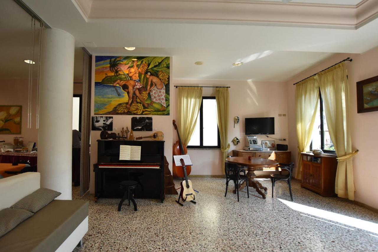 Hotel Azzurra Rimini Eksteriør billede